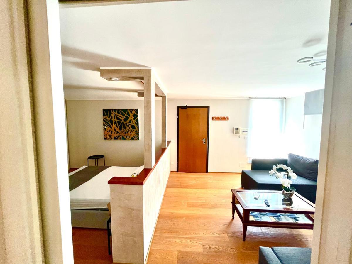 Oderisi Studio Suite Roma Esterno foto